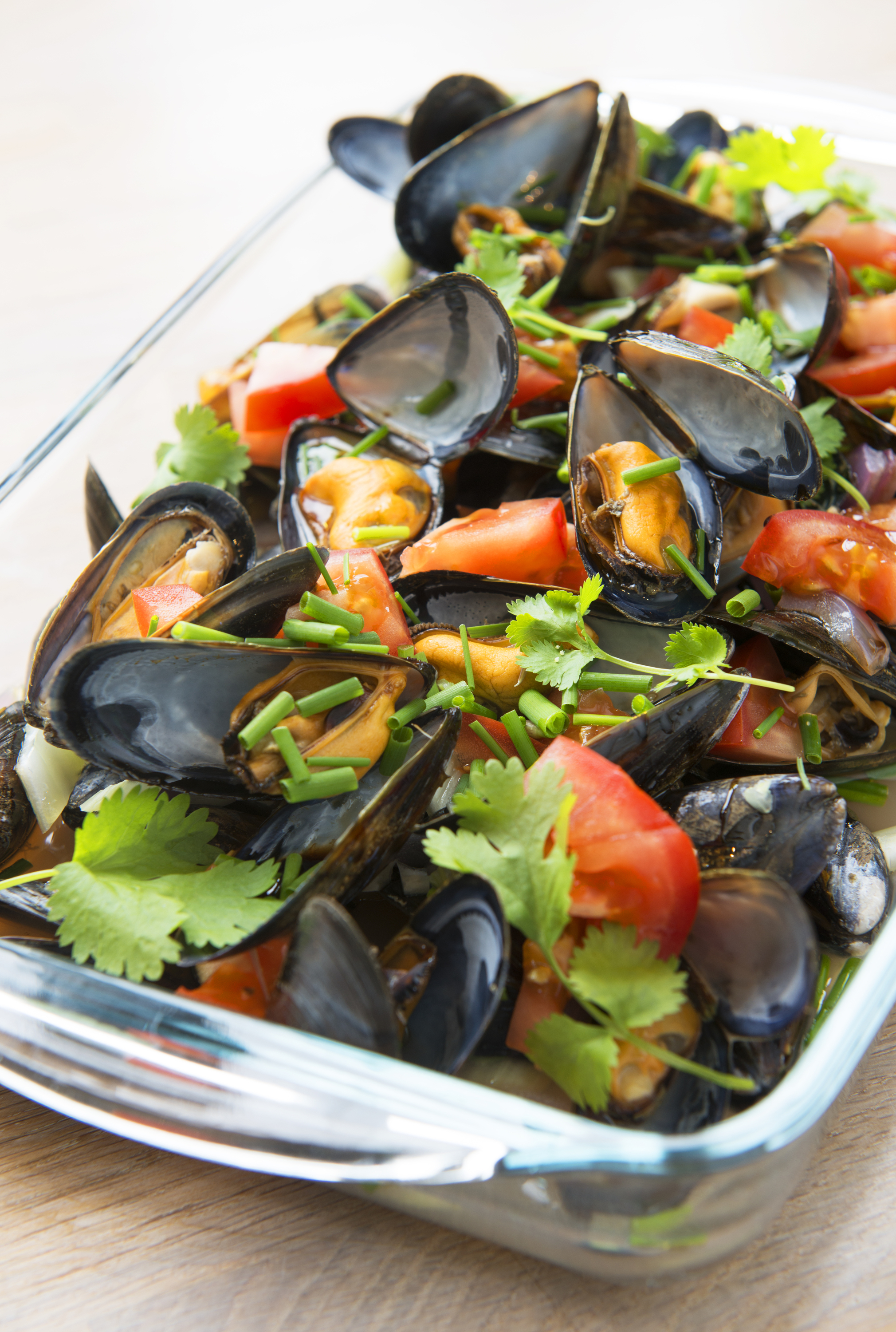 Urtedampet blåskjell med basilikum-vinaigrette | Velkommen til Strai ... Urtedampet blåskjell med basilikum-vinaigrette | Velkommen til Strai ...